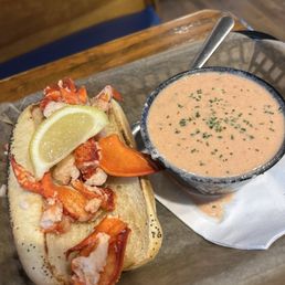 The Steamhouse Lounge signature dishes Lobster Bisque
Lobster Roll
New Orleans Po Boy